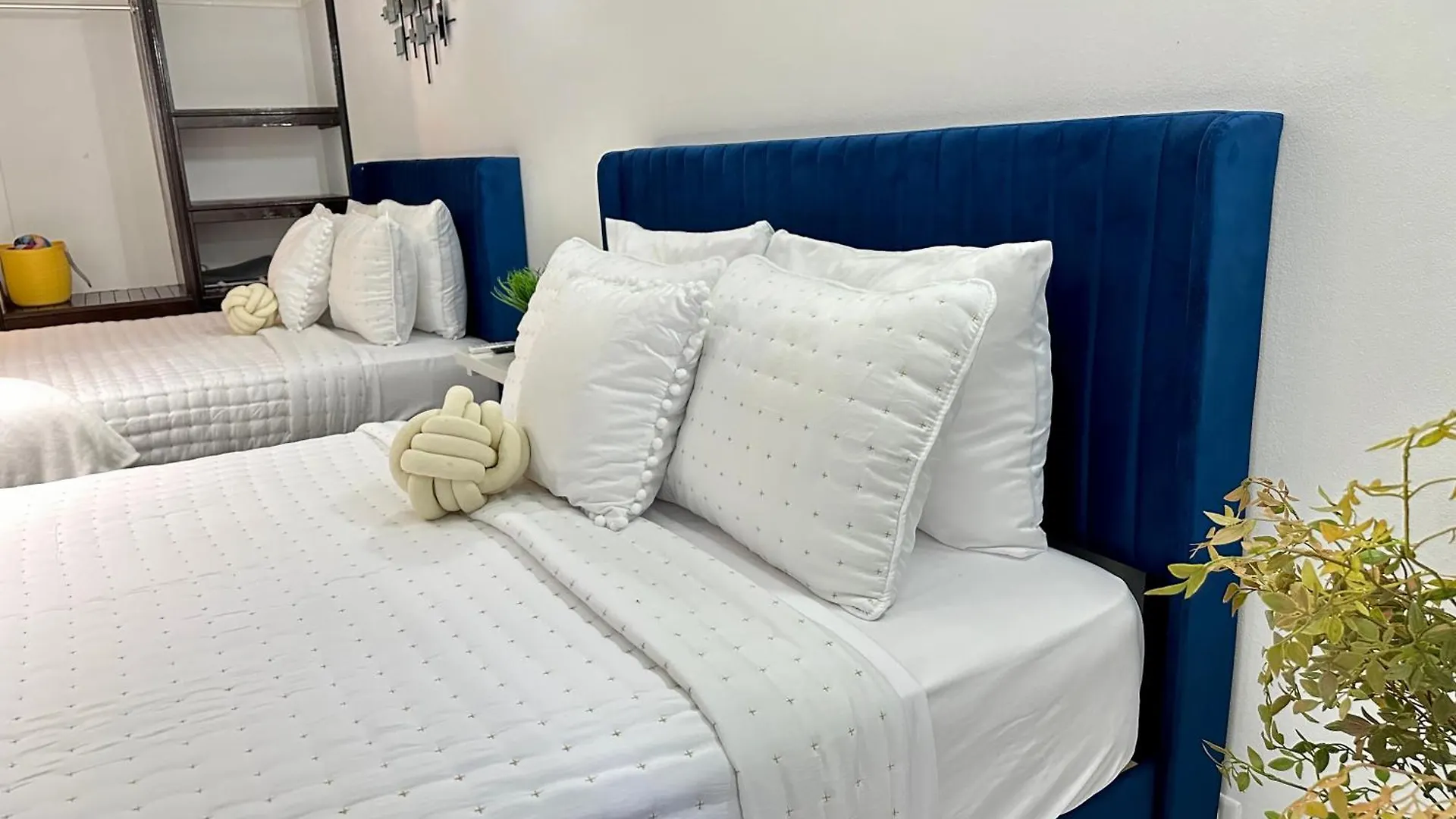 Falcon Shoreline- Airport Pickup Available - Gated-Security Montego Bay