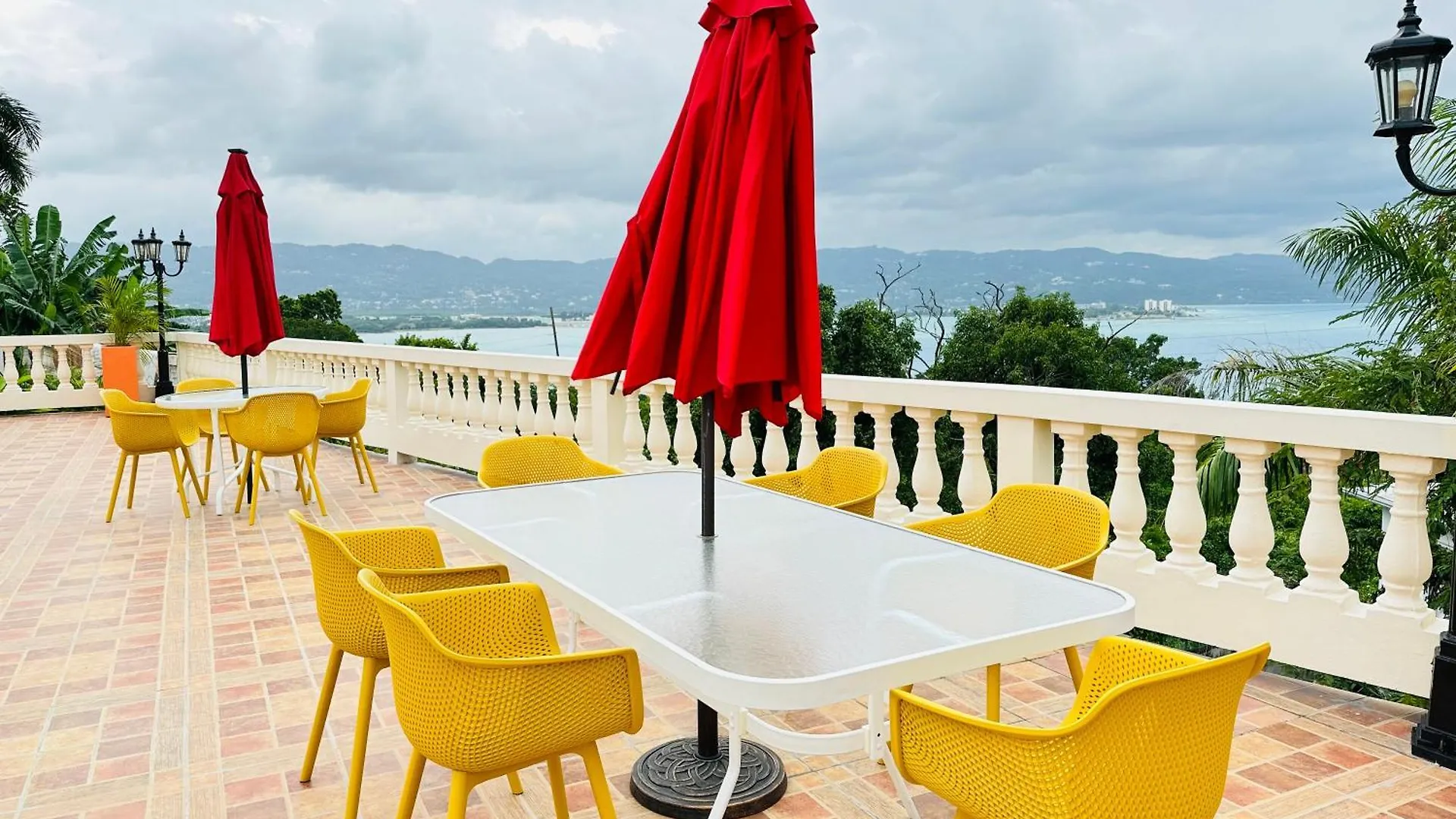 Apartment Falcon Shoreline- Airport Pickup Available - Gated-Security Montego Bay