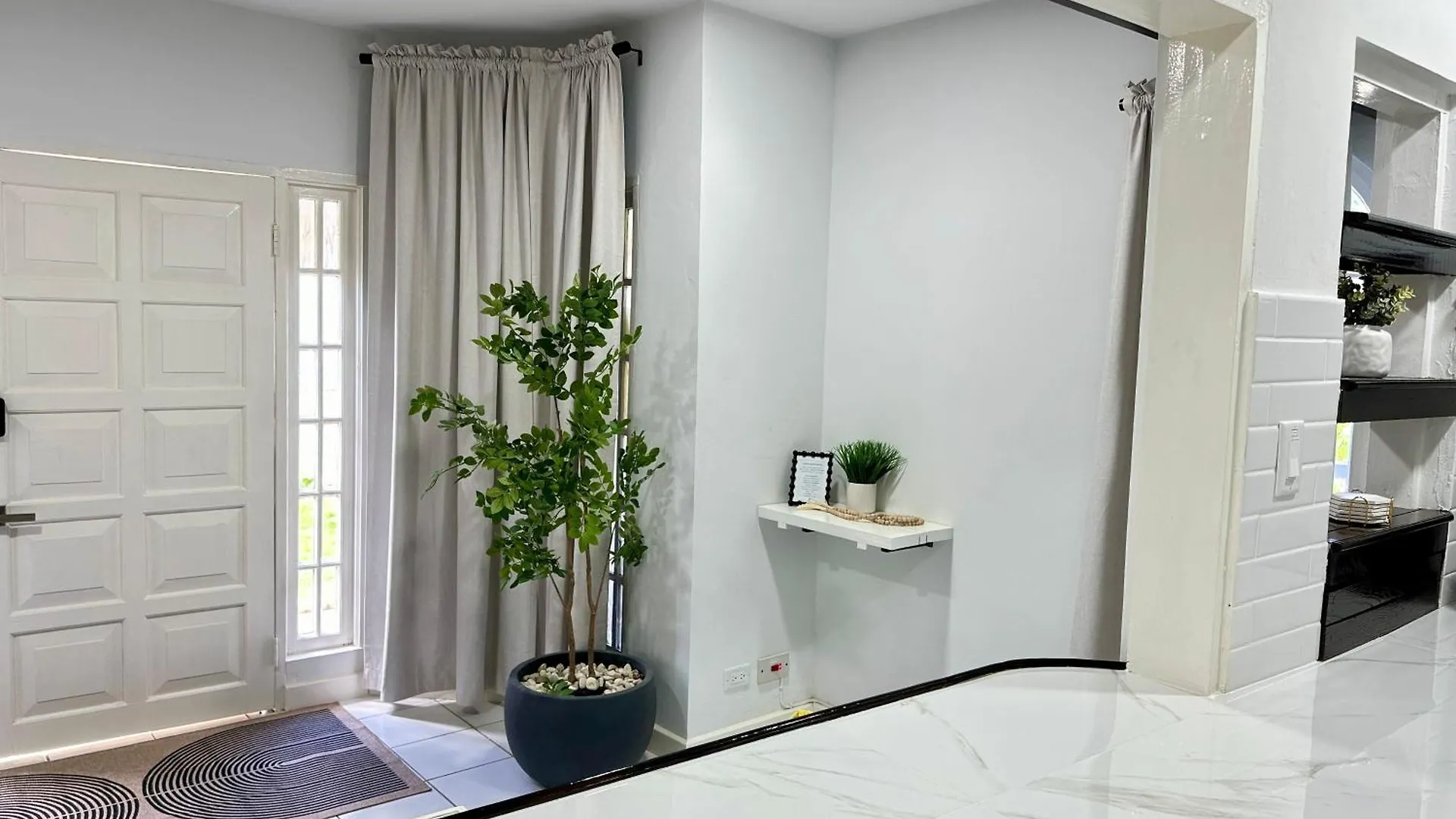 Apartment Falcon Shoreline- Airport Pickup Available - Gated-Security Montego Bay